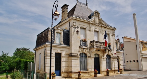 Photo Puisseguin - La Mairie