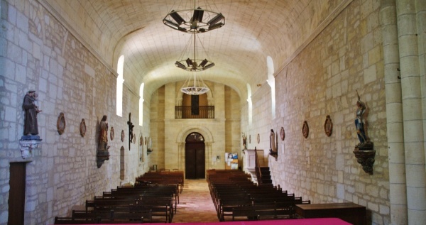 Photo Saint-Christophe-des-Bardes - Interieure de L'église