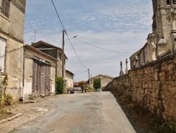 Photo paysage et monuments, Saint-Christophe-des-Bardes - La Commune