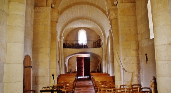 Photo Sainte-Colombe - Interieure de L'église