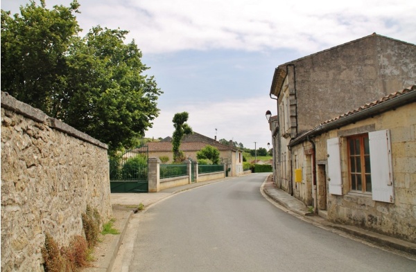 Photo Saint-Étienne-de-Lisse - La Commune