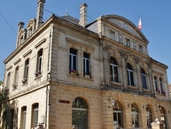 Photo paysage et monuments, Sainte-Foy-la-Grande - La Mairie