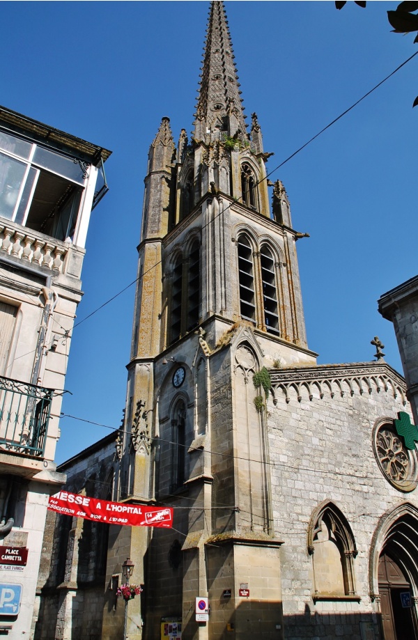 Photo Sainte-Foy-la-Grande - L'église