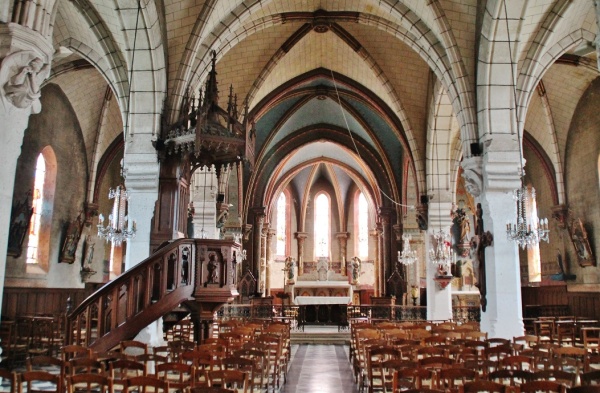 Photo Saint-Genès-de-Castillon - Interieure de L'église