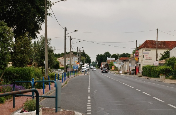 Photo Saint-Pey-d'Armens - La Commune