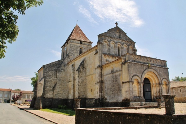 Photo Saint-Philippe-d'Aiguille - L'église