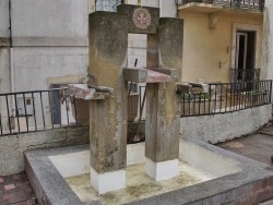 Photo paysage et monuments, Abeilhan - La Fontaine