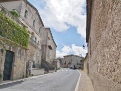 Photo paysage et monuments, Castelnau-de-Guers - le Village