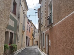 Photo paysage et monuments, Castelnau-de-Guers - le Village