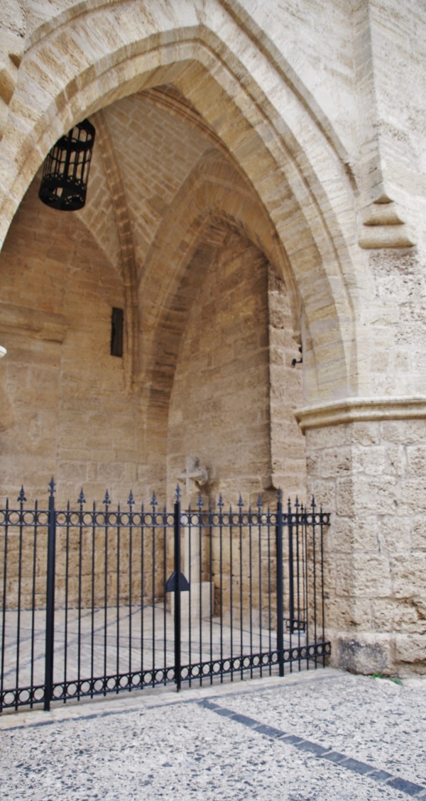 Photo Caux - église St Gervais et St Protais 12/14 Em Siècle