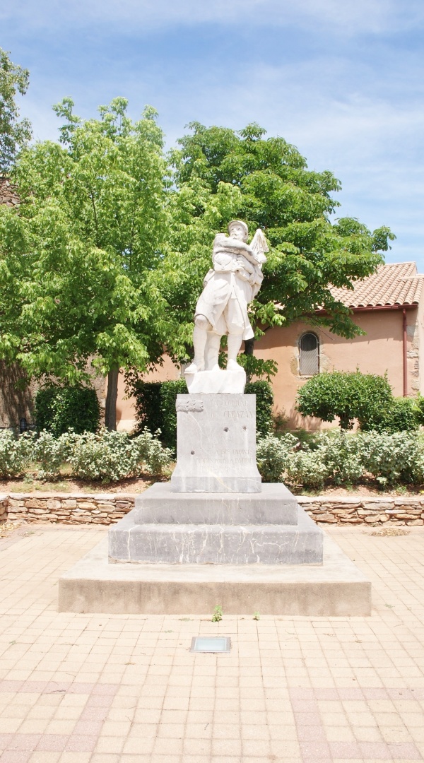 Photo Cébazan - le monument aux morts