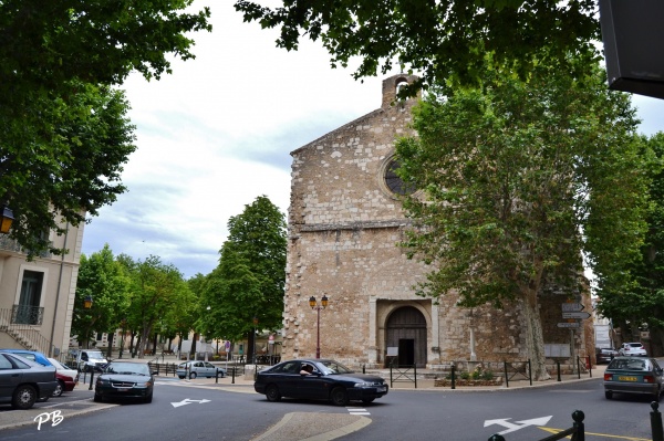 Photo Cessenon-sur-Orb - église St Pierre 15 Em Siècle