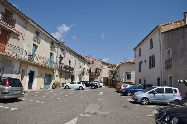 Photo Neffiès - le Village