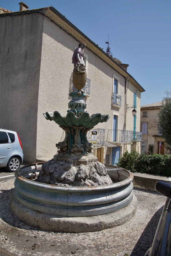 Photo Neffiès - la Fontaine