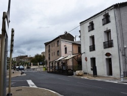 Photo paysage et monuments, Nézignan-l'Évêque - le Village