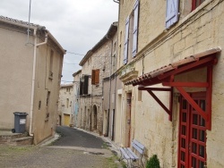 Photo paysage et monuments, Nézignan-l'Évêque - le Village