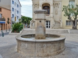 Photo paysage et monuments, Nissan-lez-Enserune - la fontaine