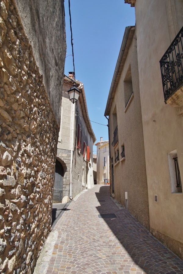 Photo Péret - le Village