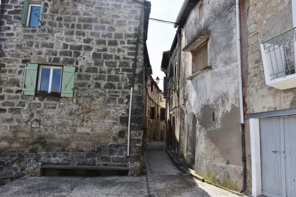 Photo Le Pouget - le Village