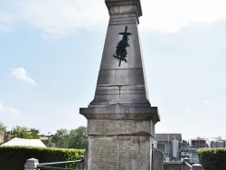 Photo paysage et monuments, Le Pouget - le Monument Aux Morts