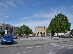 Photo paysage et monuments, Poussan - La Mairie