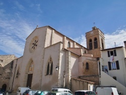 Photo paysage et monuments, Poussan - église Saint Pierre Saint Paul