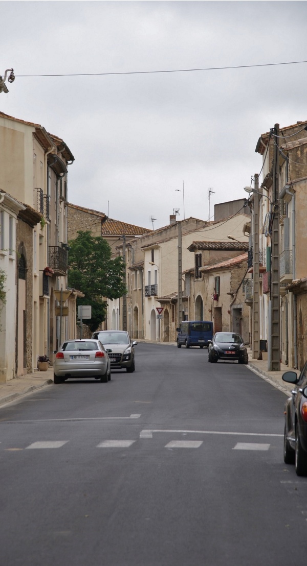 Photo Pouzolles - la commune