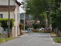 Photo paysage et monuments, Riols - Le Village