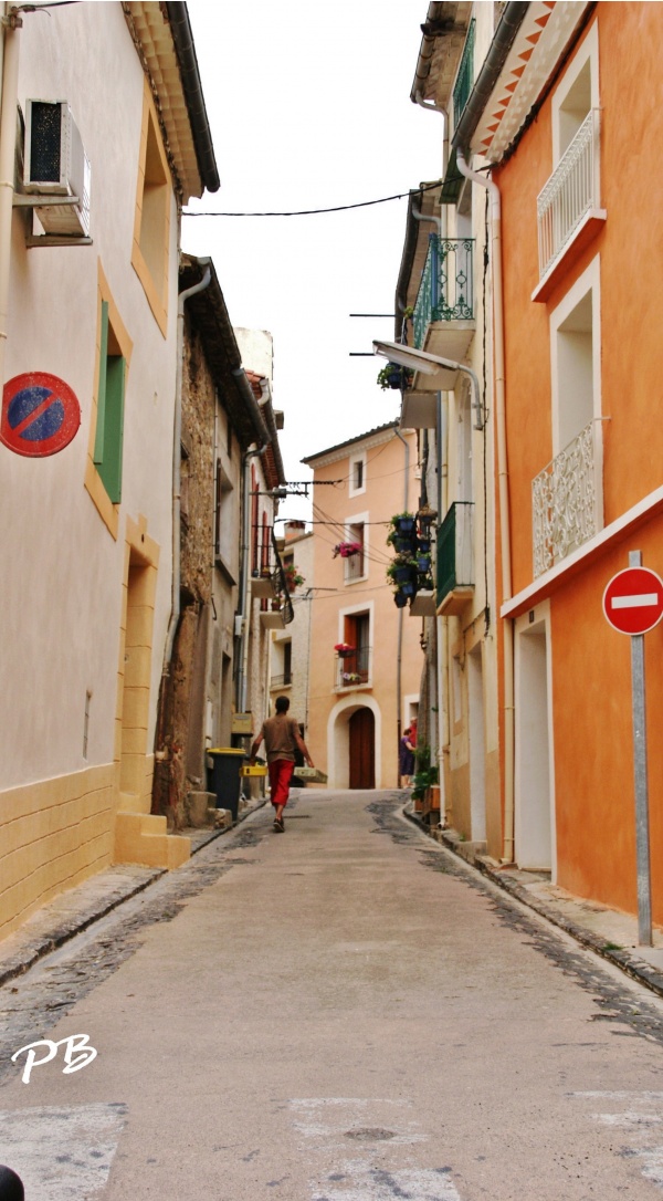 Photo Roujan - Le Village