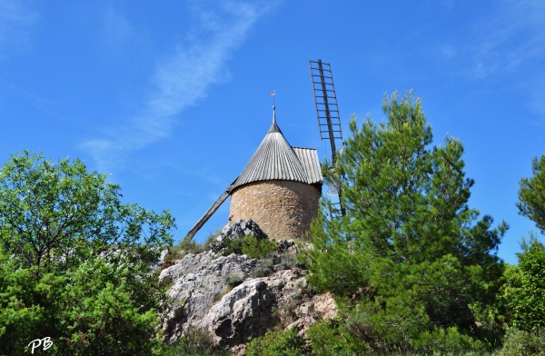 Photo Saint-Chinian - Le Moulin