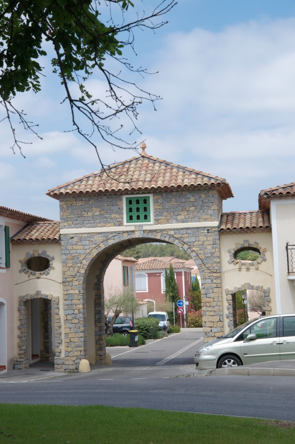 Photo Saint-Clément-de-Rivière - L'entrée du village