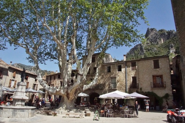 Photo Saint-Guilhem-le-Désert - le Village