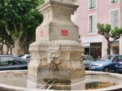 Photo paysage et monuments, Vendres - la fontaine