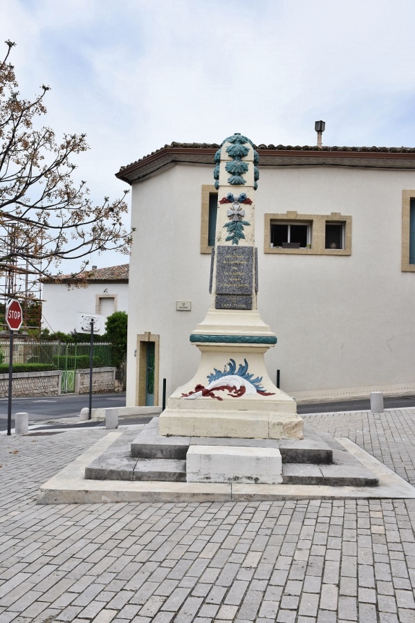 Photo Vic-la-Gardiole - le Monument Aux Morts