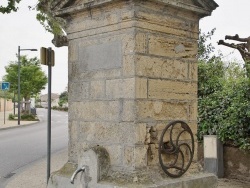 Photo paysage et monuments, Vic-la-Gardiole - la Fontaine