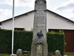 Photo paysage et monuments, Les Brulais - le monument aux morts