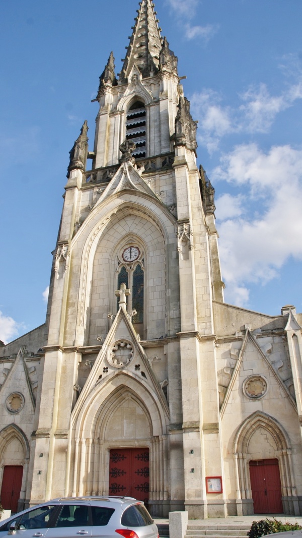 Photo Mordelles - église Saint Pierre