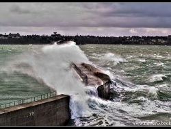 Tempête sur Saint-Malo