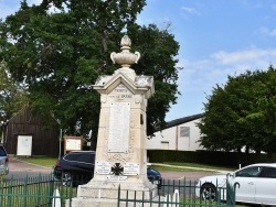Photo paysage et monuments, Auzouer-en-Touraine - le Monument Aux Morts