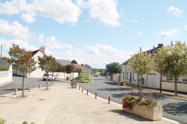 Photo La Celle-Saint-Avant - le village