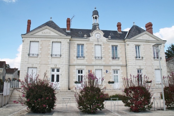 Photo Courcoué - la mairie