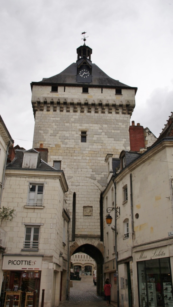 la tour saint Antoine