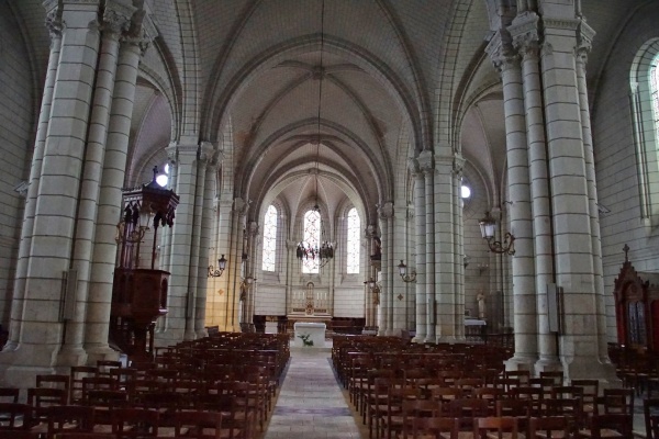 Photo Luynes - église Sainte Geneviève