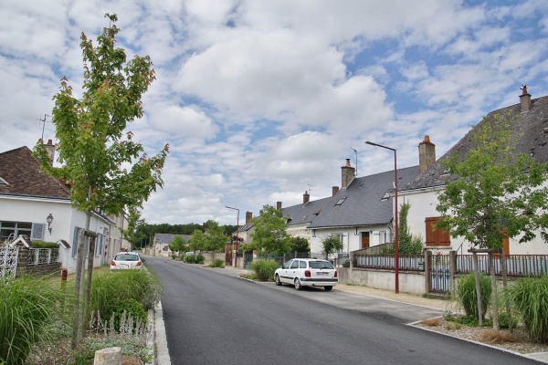 Photo Montreuil-en-Touraine - le Village