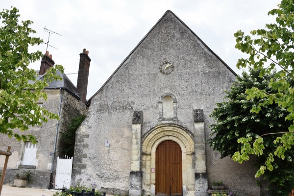 Photo Neuillé-le-Lierre - église Saint Pierre