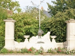 Photo paysage et monuments, Sainte-Catherine-de-Fierbois - le monument aux morts