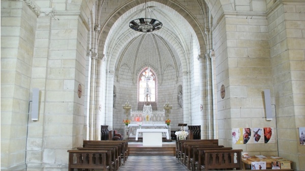 Photo Saint-Épain - église Saint Epain