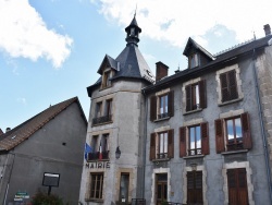 Photo paysage et monuments, Monestier-de-Clermont - la Mairie