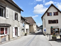 Photo paysage et monuments, Monestier-de-Clermont - le Village