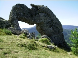 Photo paysage et monuments, La Motte-d'Aveillans - LA ROCHE PERCEE